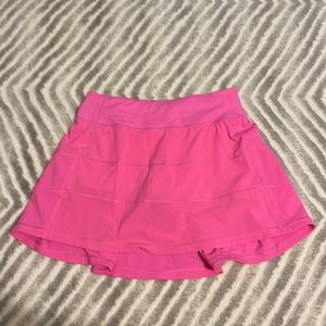 Lululemon tall skirt in sonic pink